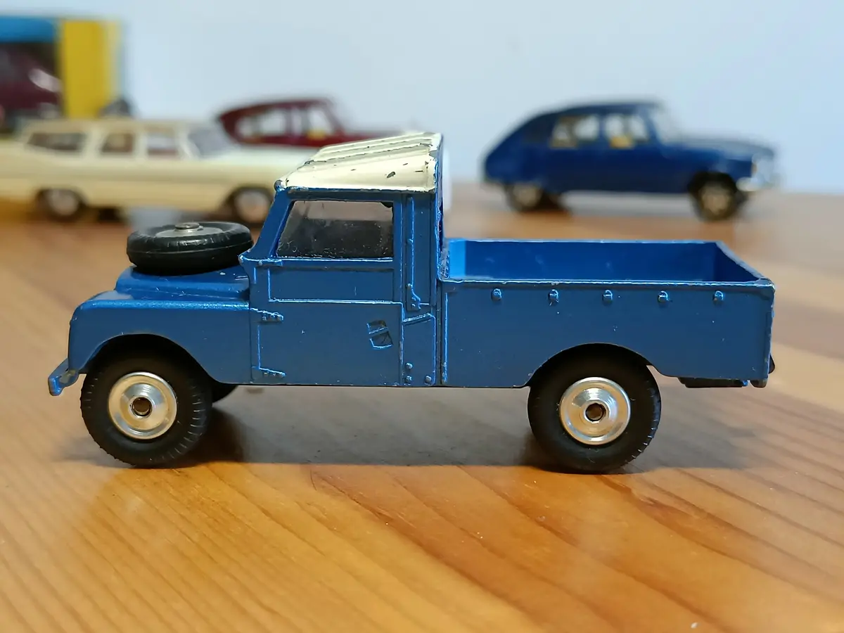 406 Land Rover 8 1