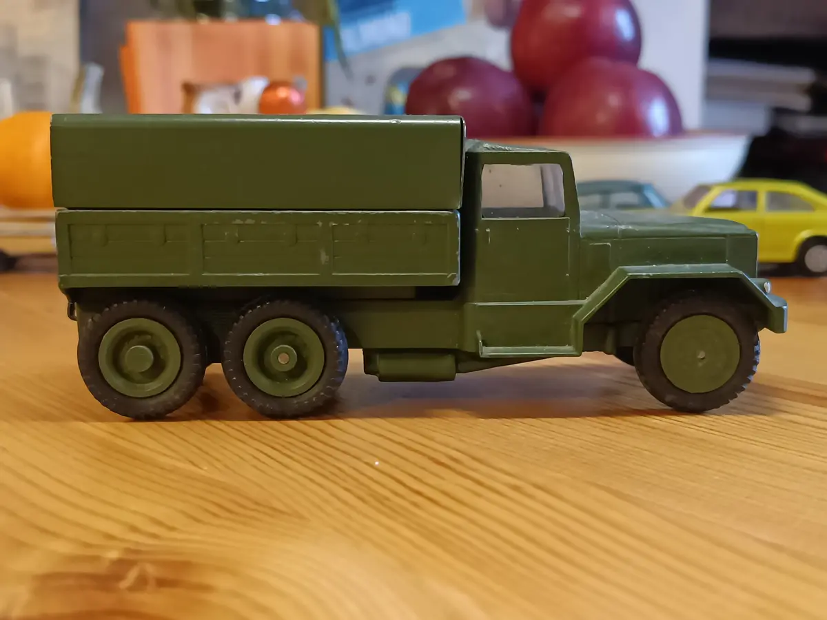 1118 International 6 X 6 Army Truck Uk Edition 1