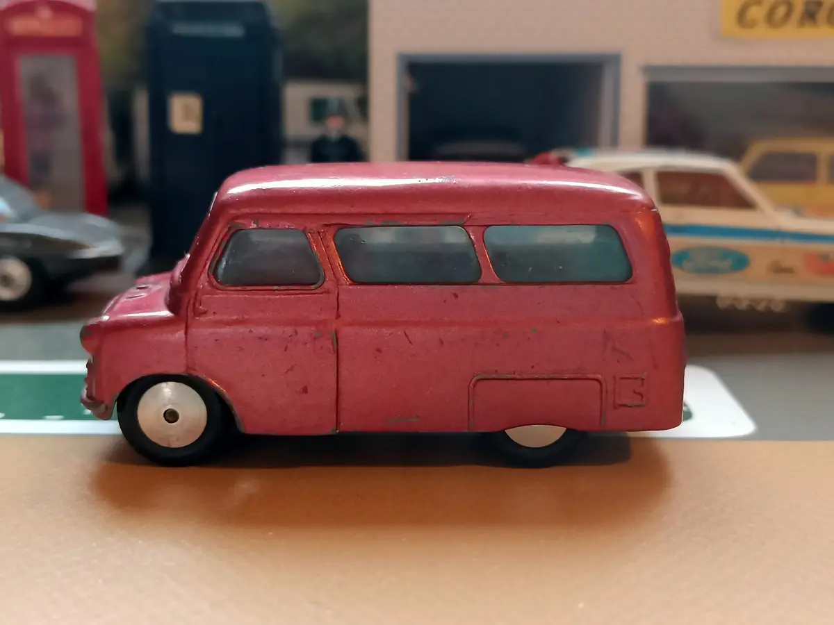 404 Bedford Dormobile 1