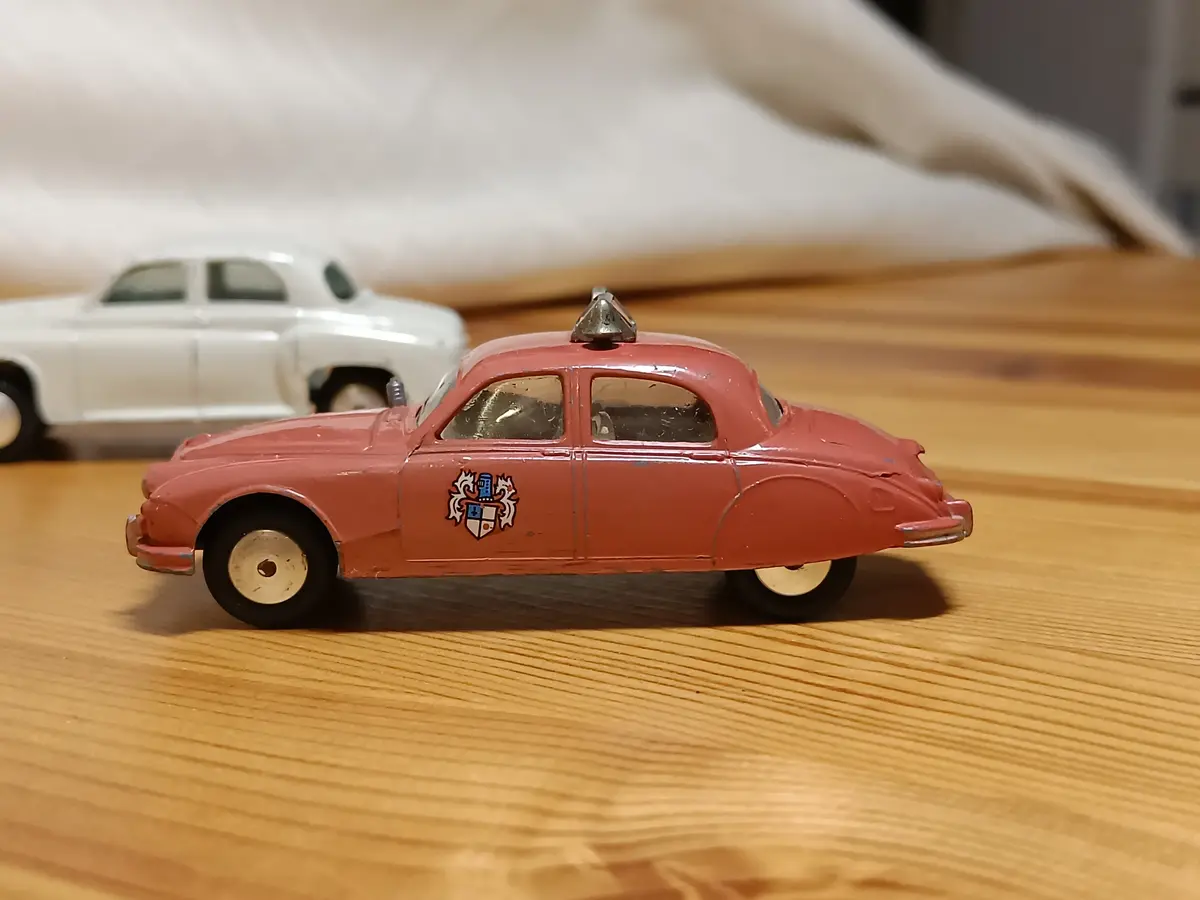 213S Jaguar 2.4 Litre Fire Manager's Car (1) 1