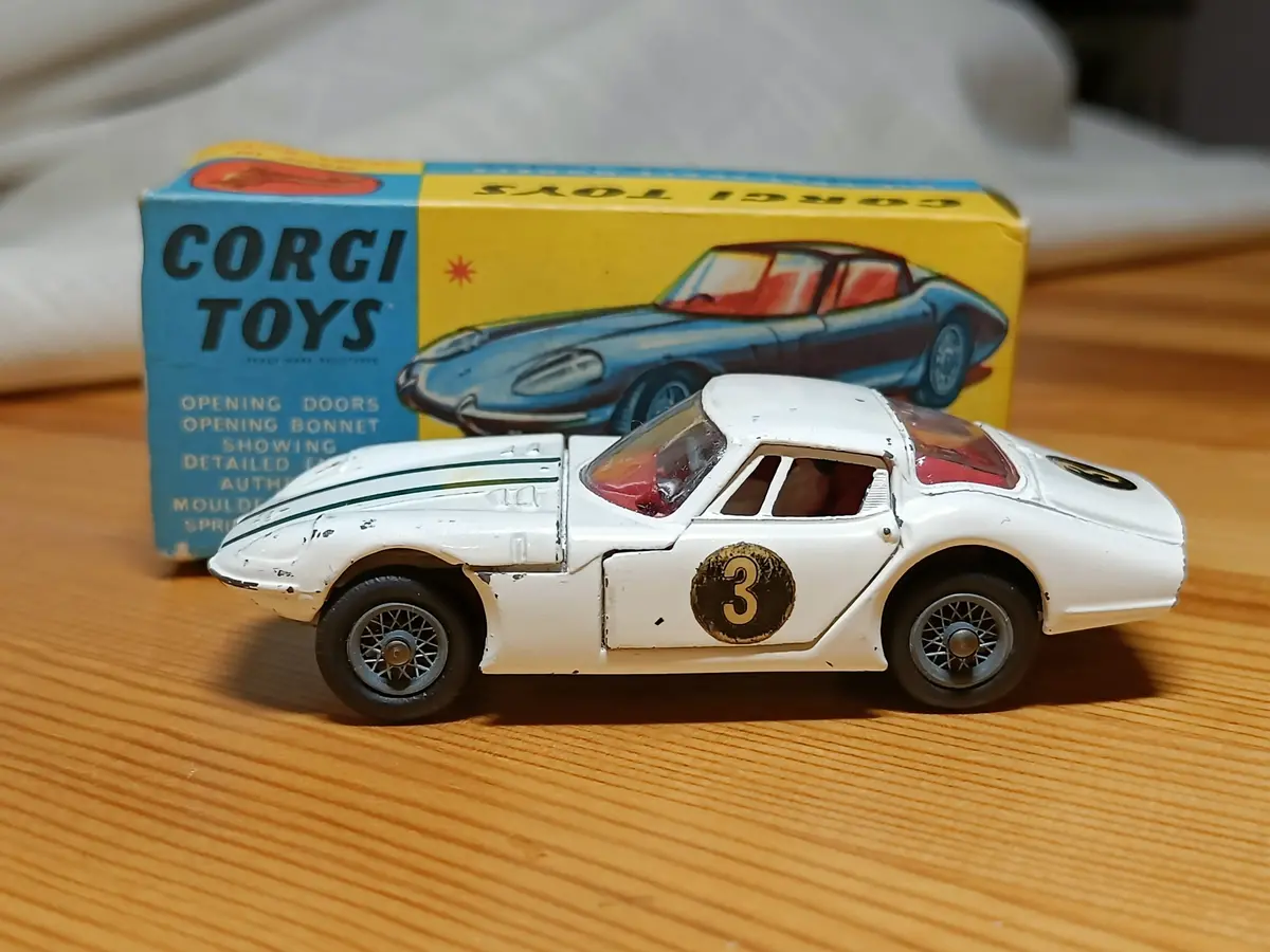 324 Marcos 1800Gt With Original Box 1