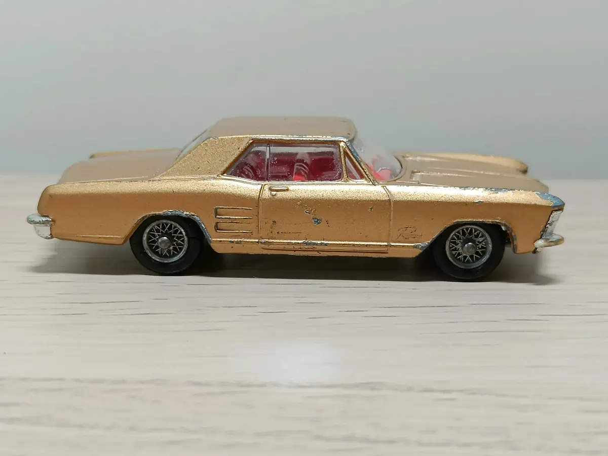 245 Buick Riviera In Gold 1