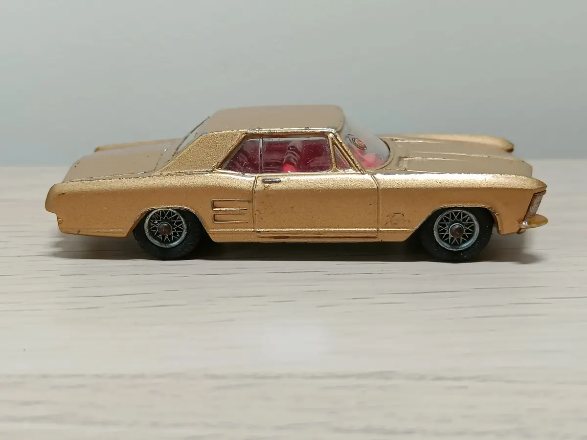 245 Buick Riviera In Gold 1