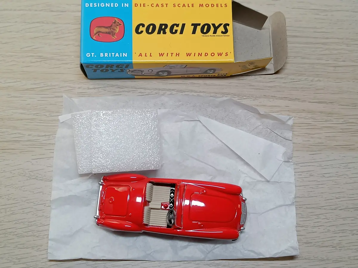 302 Mga Corgi Club Re-Issue 1
