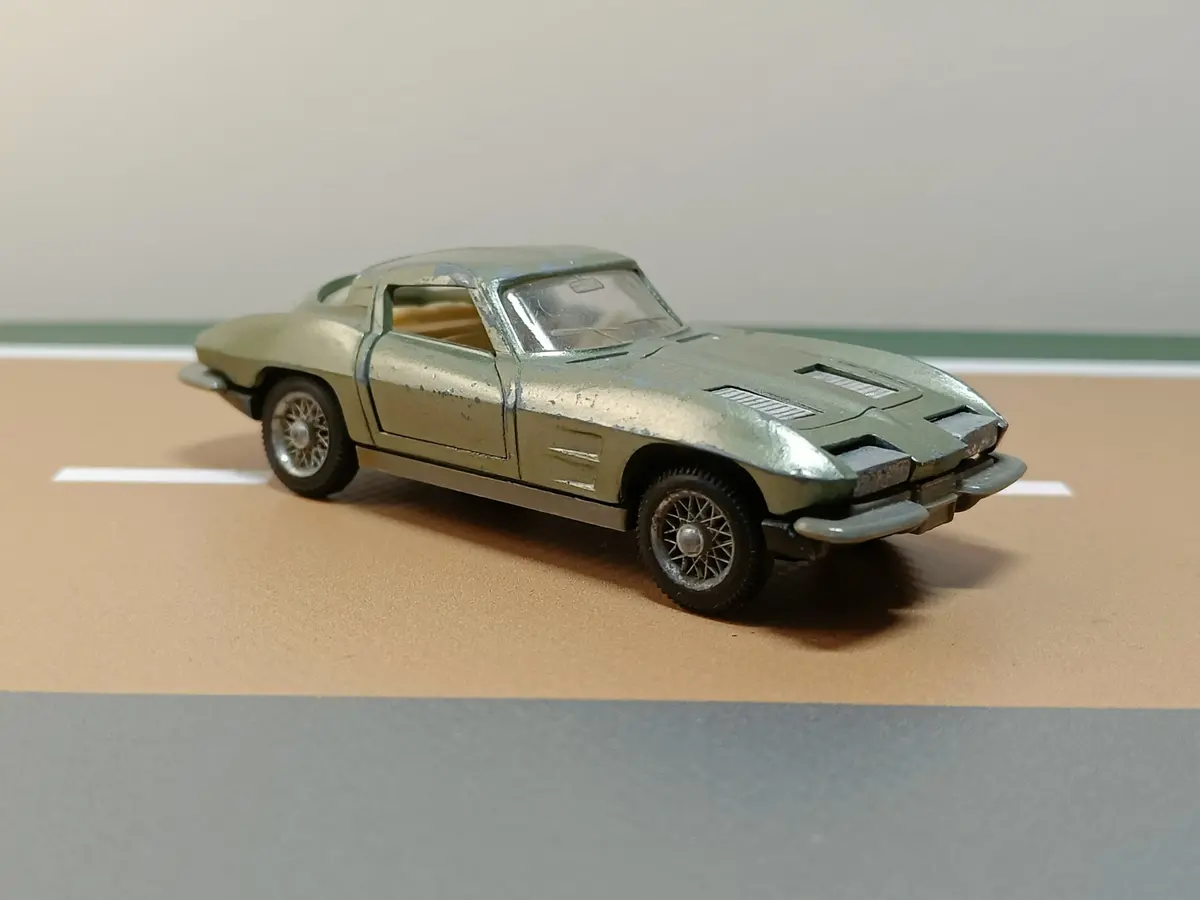 310 Chevrolet Sting Ray In Light Metallic Green (Auto-Pilen Copy) 2