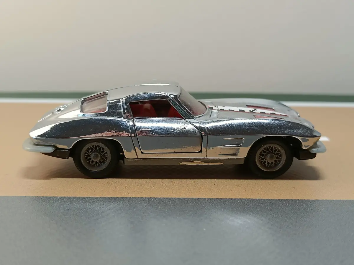 310 Chevrolet Sting Ray Silver-Plated (Auto-Pilen Copy) 1
