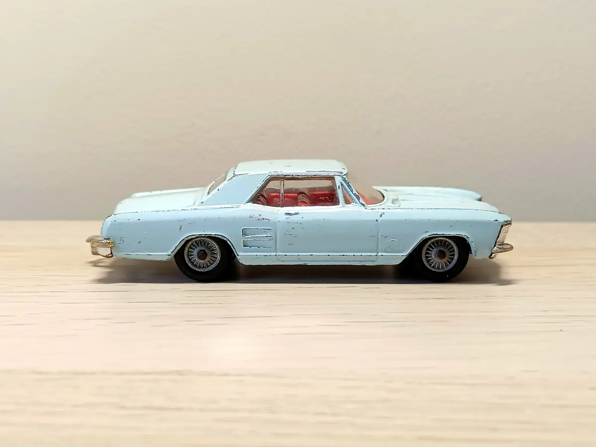 245 Buick Riviera In Pale Blue *With Cast Wheels* (3) 1