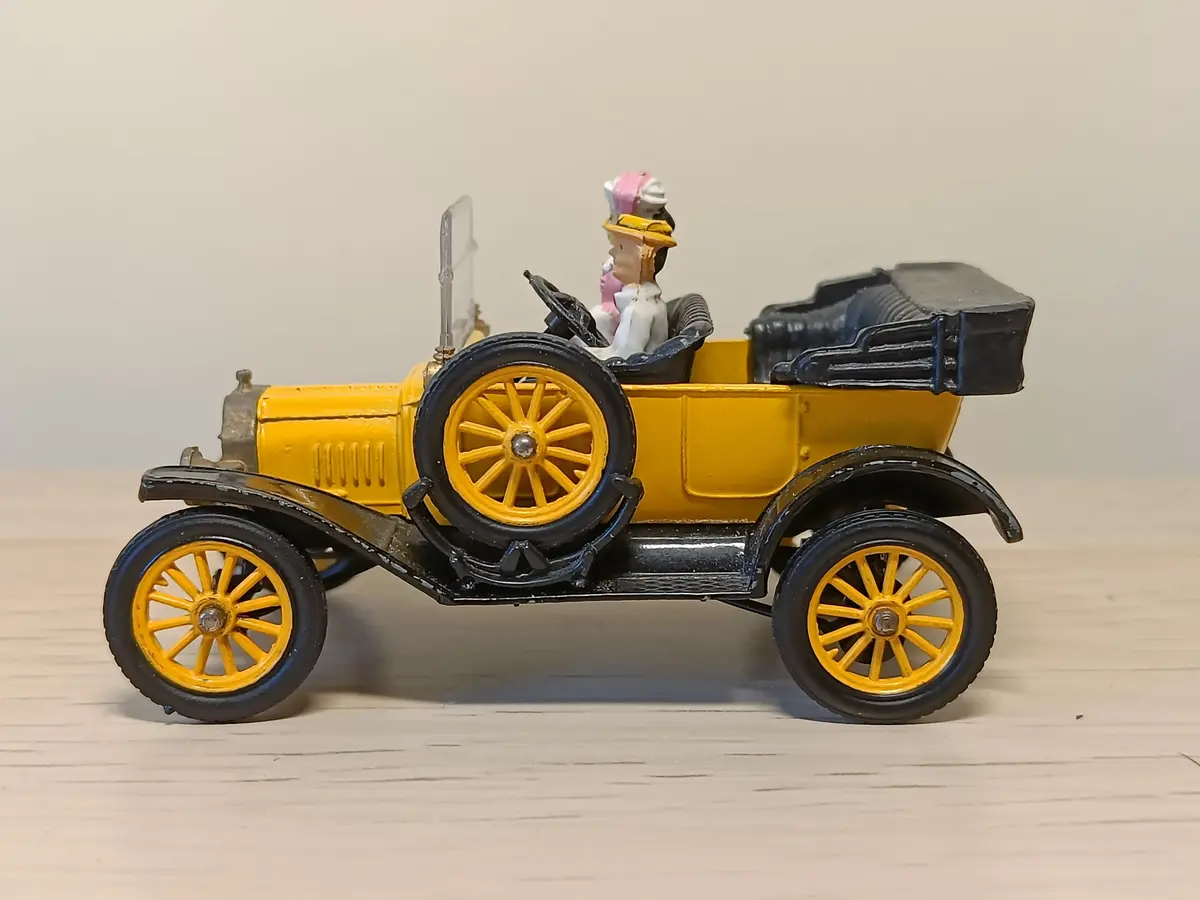 9012 Ford 1915 Model T 1