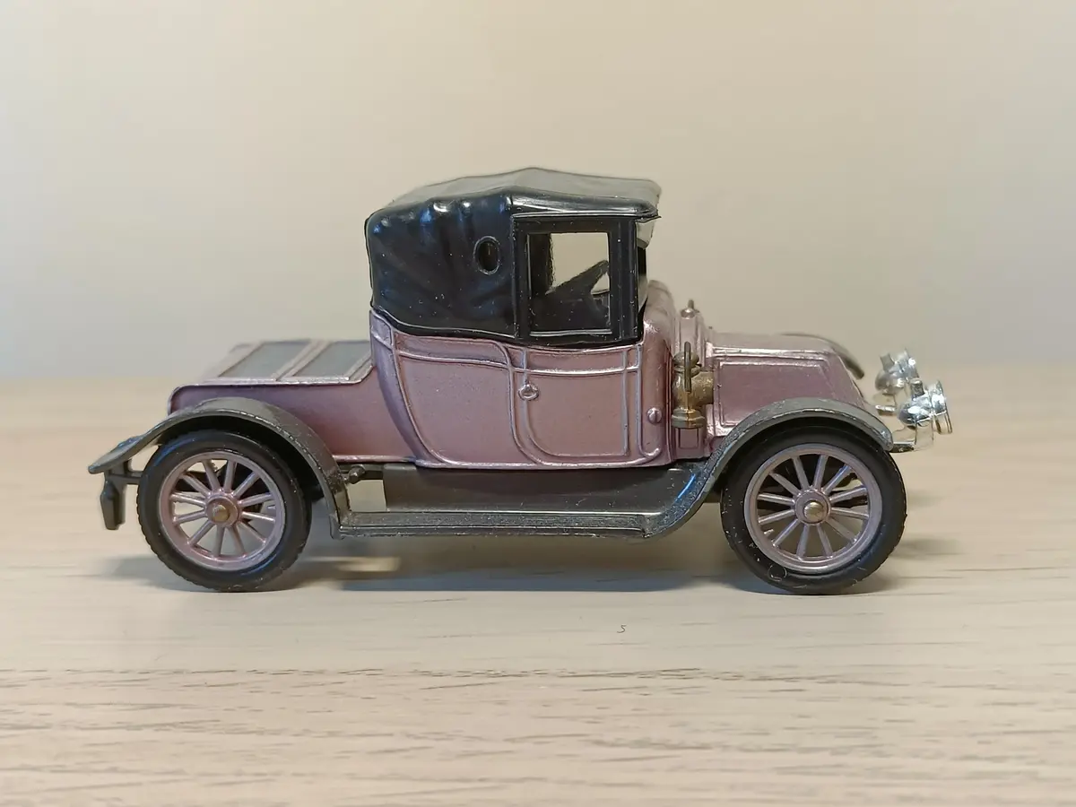 9031 1910 Renault 12/16 In Lavender 1