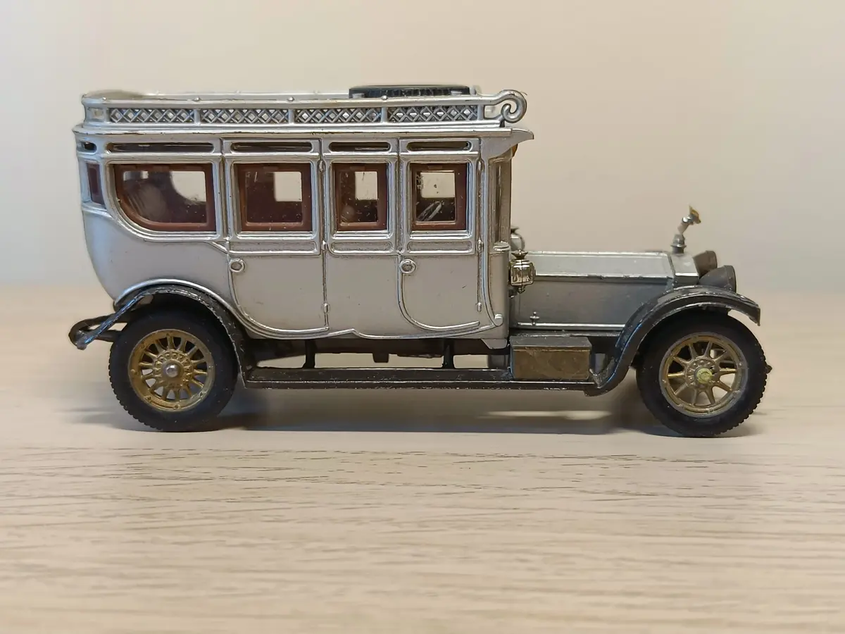 9041 1912 Rolls Royce Silver Ghost With Gold Wheels (2) 1