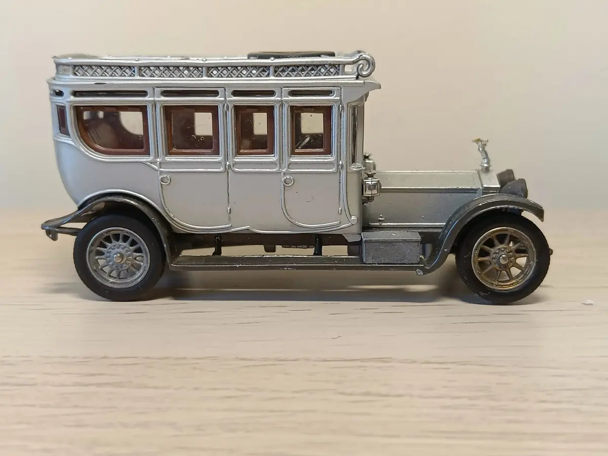 9041 1912 Rolls Royce Silver Ghost With Gold / Silver Wheels 1