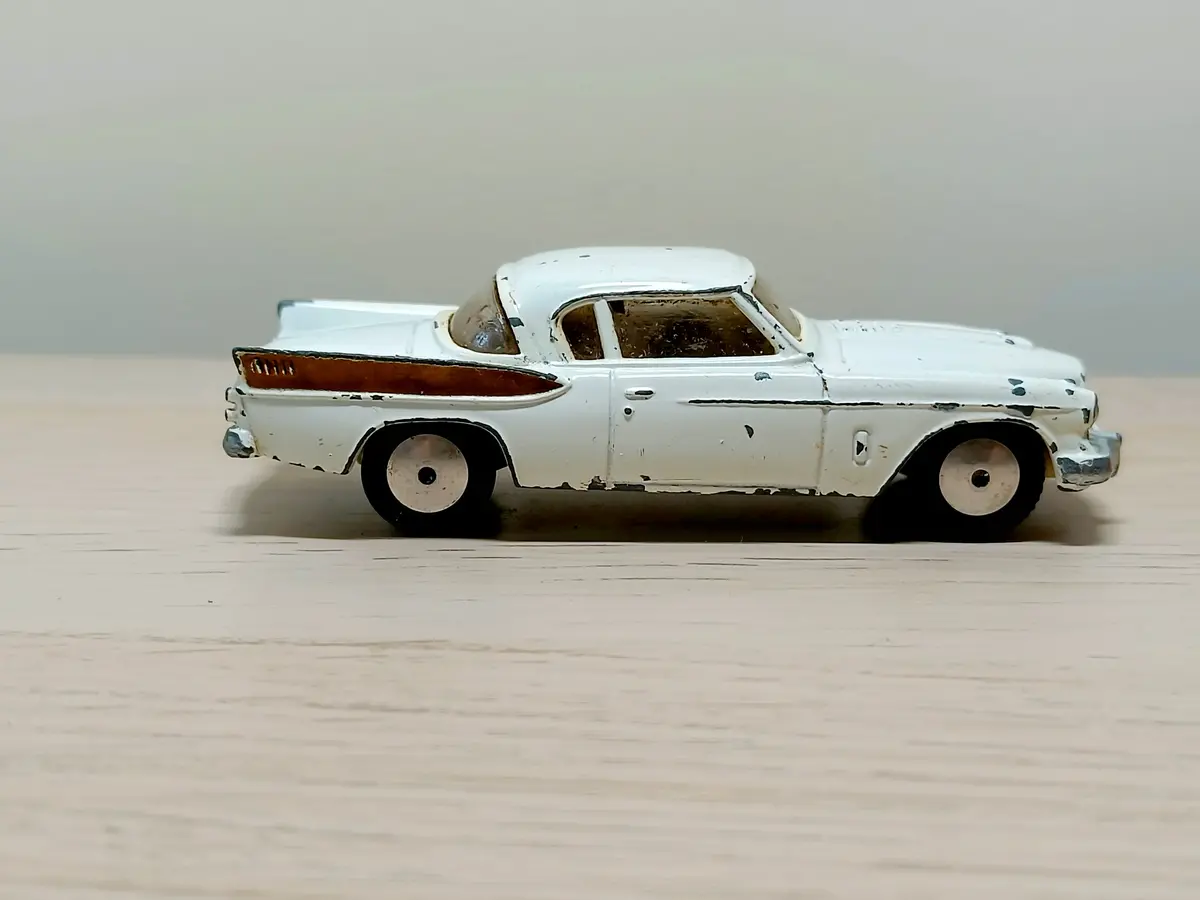 211M Studebaker Golden Hawk 1