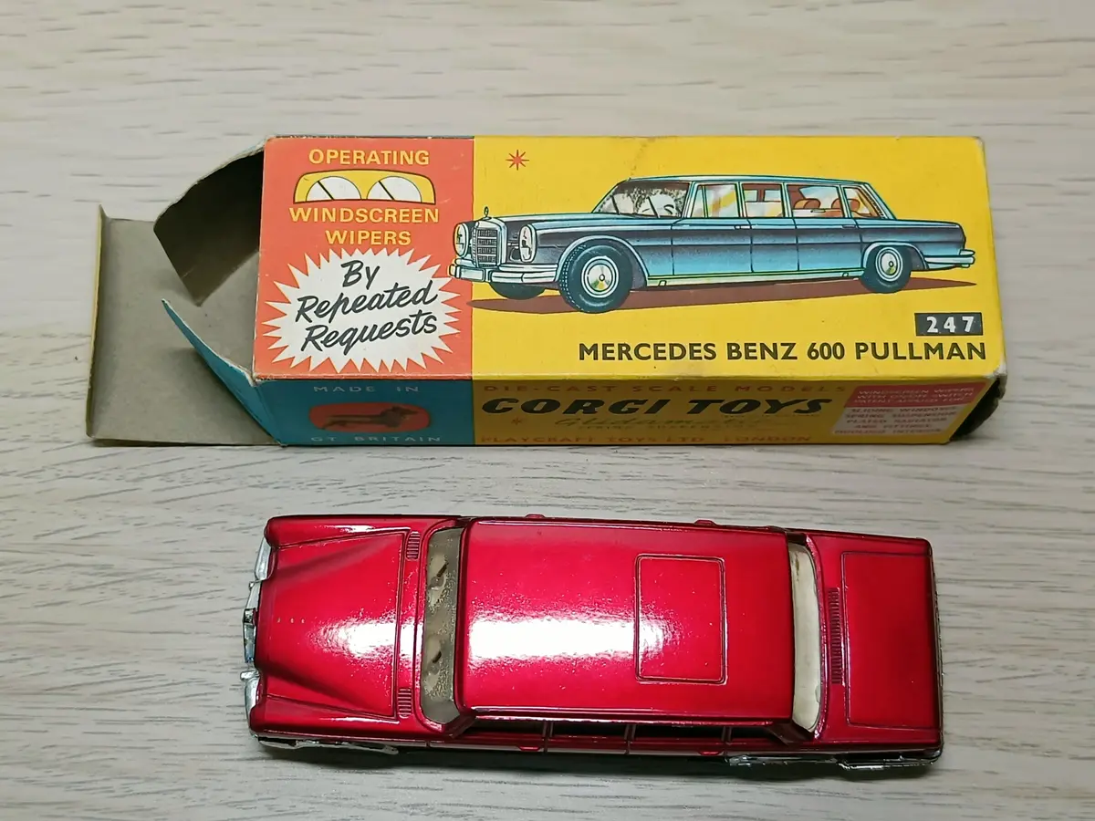 247 Mercedes-Benz 600 Pullman In Bright Crimson 1