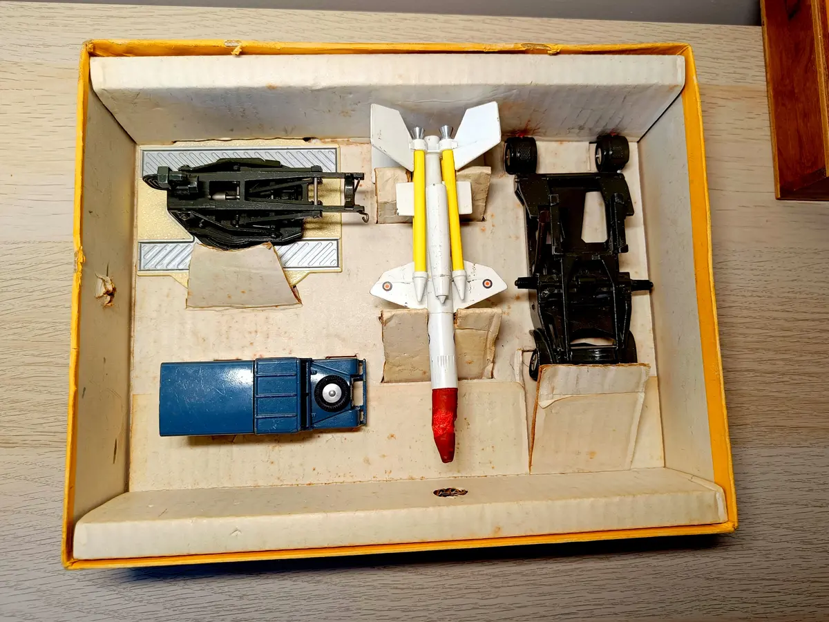 Gift Set 4 Bristol Bloodhound Guided Missile Set *With Original Box* 1