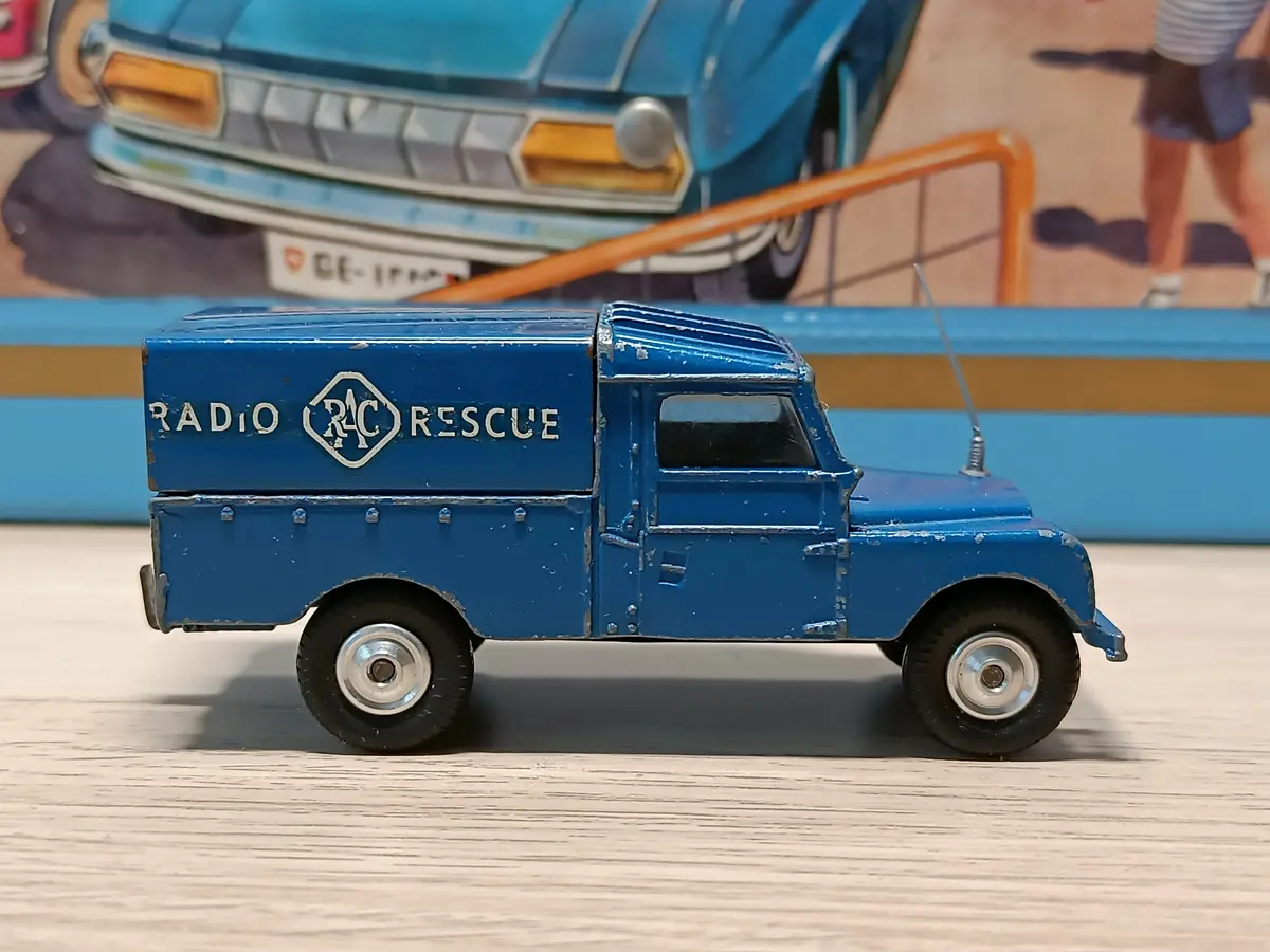 416 Rac Radio Rescue Land Rover 1