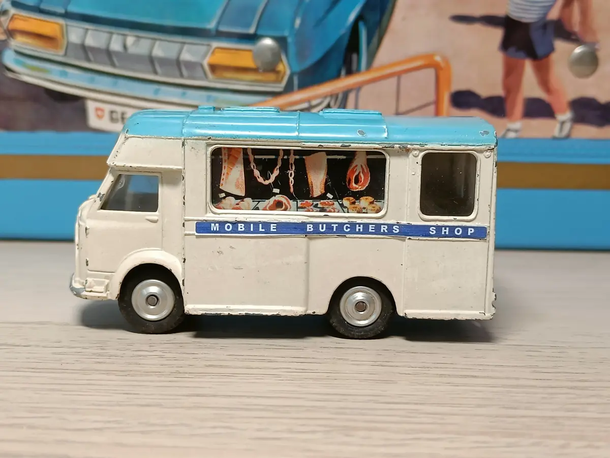 413S Karrier Mobile Butchers Shop 1