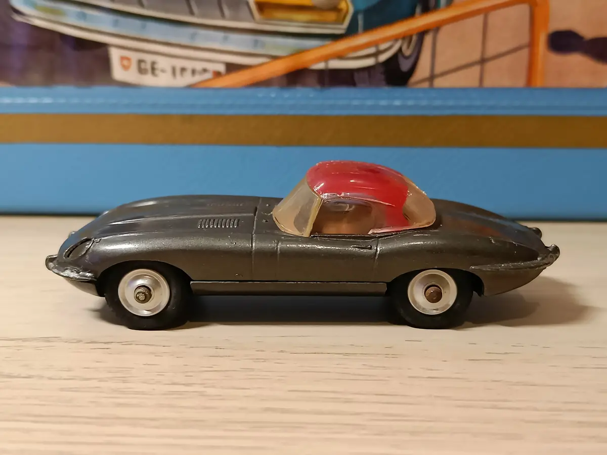 307 Jaguar E Type In Dark Grey With Original Top 1 1