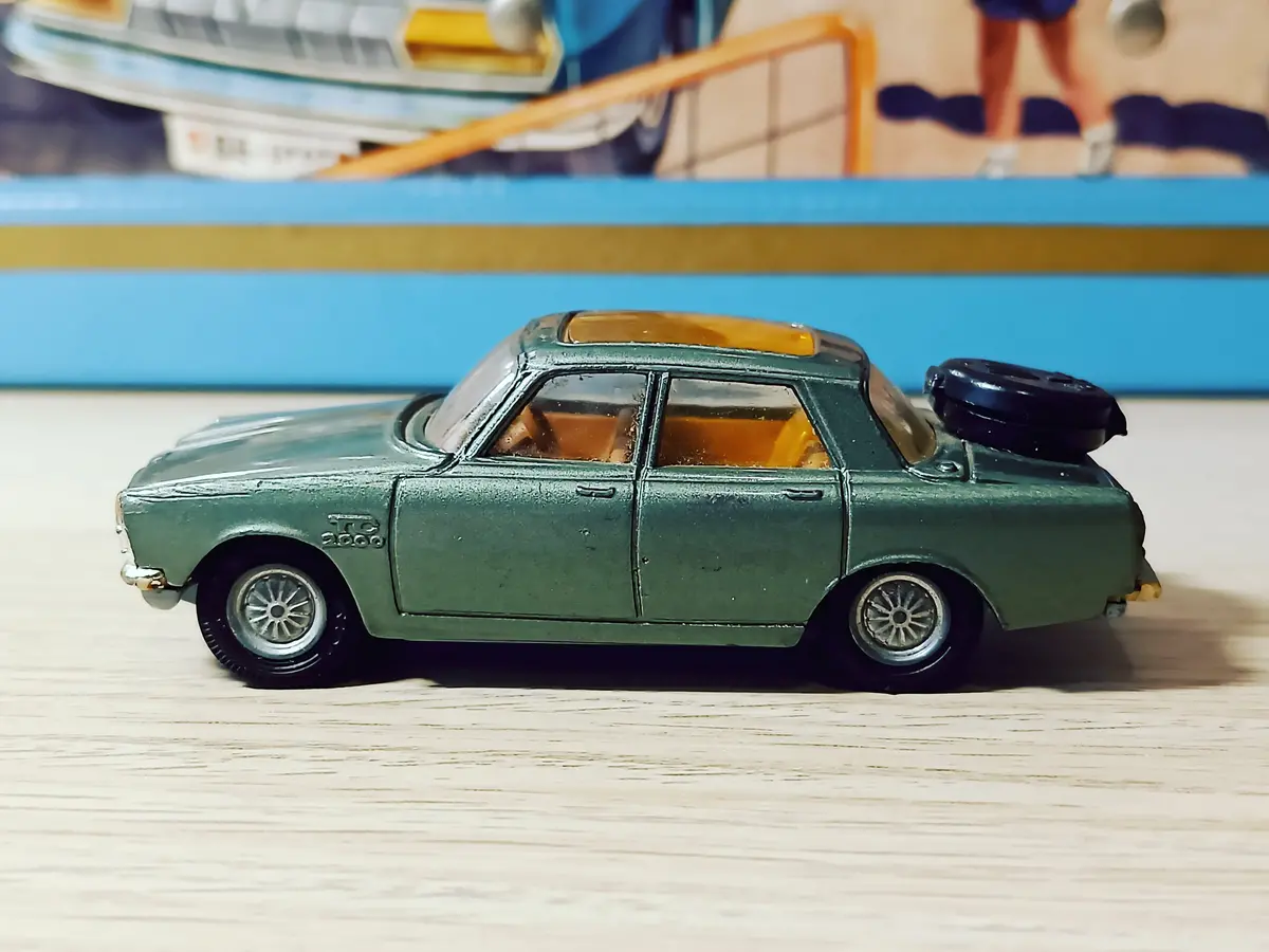 275 Rover 2000Tc 1