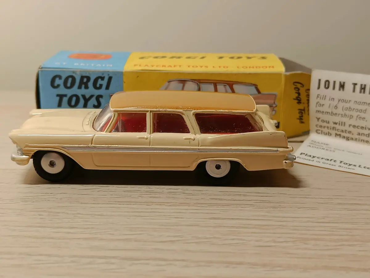 219 Plymouth Suburban Station Wagon (Grey Base) + Original Box 1
