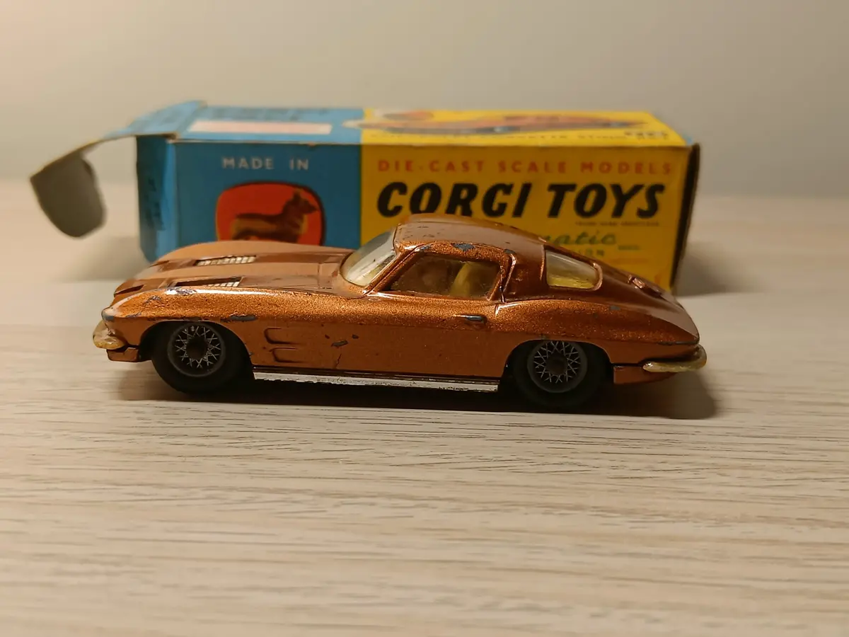 310 Chevrolet Corvette Sting Ray *In Bronze* With Original Box 1