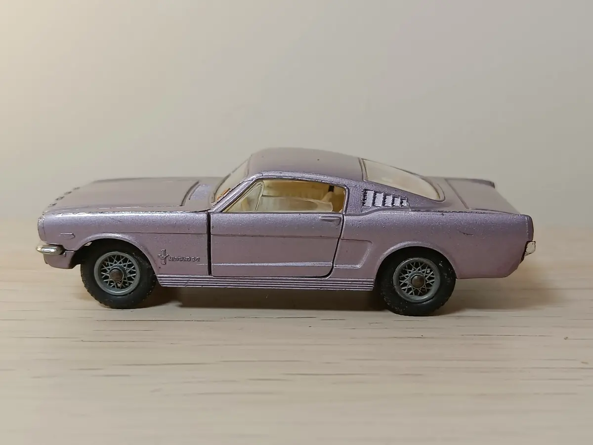 320 Ford Mustang 2+2 Fastback In Lilac 1