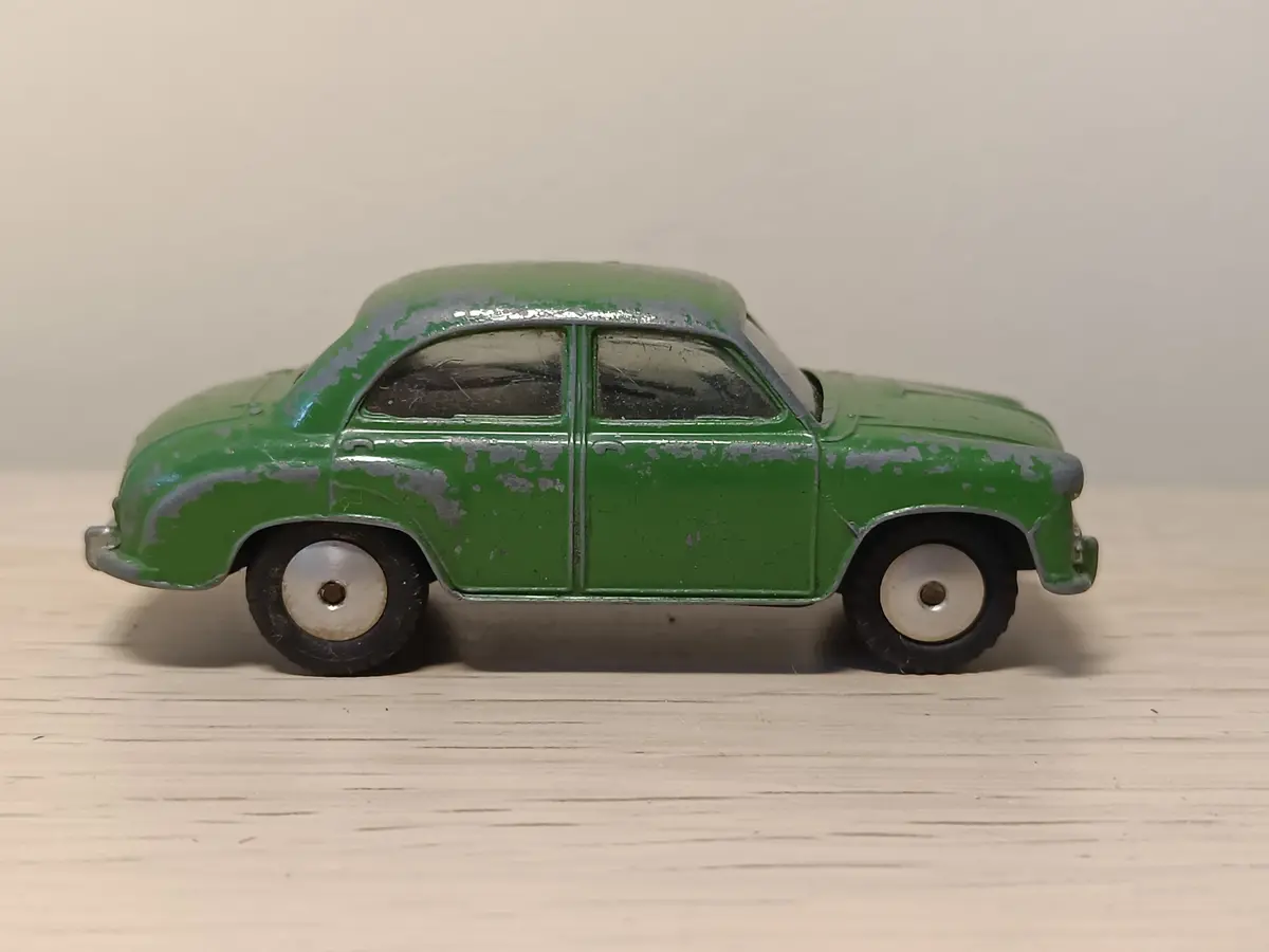 202M Morris Cowley In Green 1