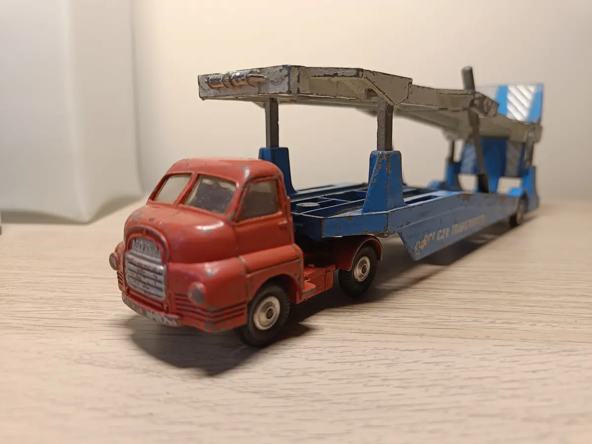 1101 Corgi Majors Car Transporter 2