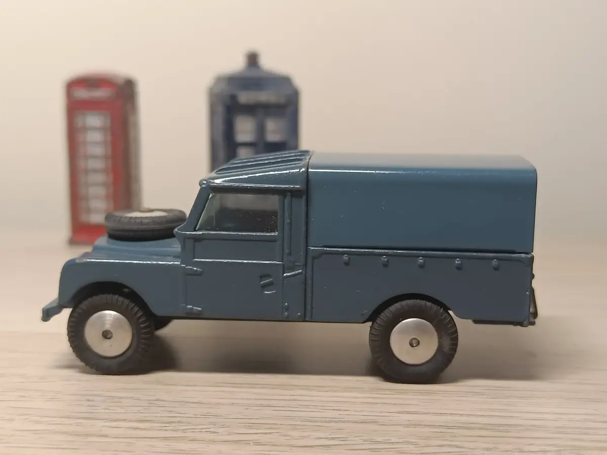 351 Raf Land Rover Early Edition 1