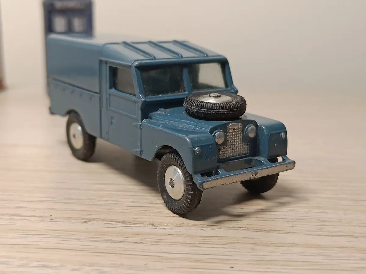 351 Raf Land Rover Early Edition (1) 2