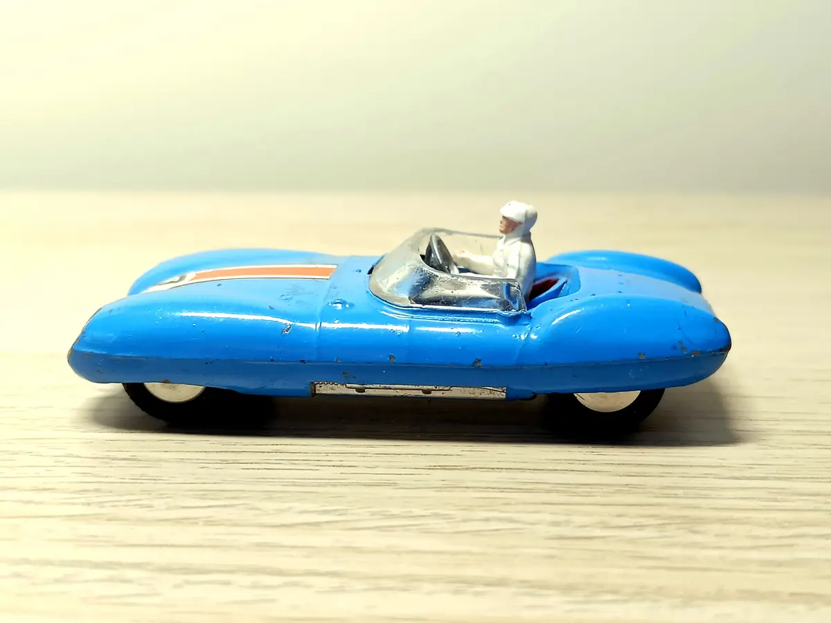 Corgi Toys 151A Lotus Mark 11 Le Mans 1