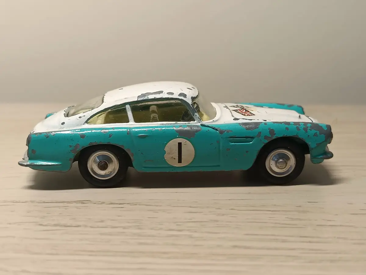 309 Aston Martin Db4 Competition Model 1