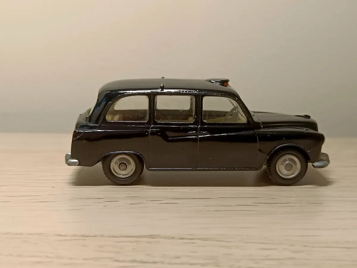 418 Austin Taxi *Rare Late Edition* 1