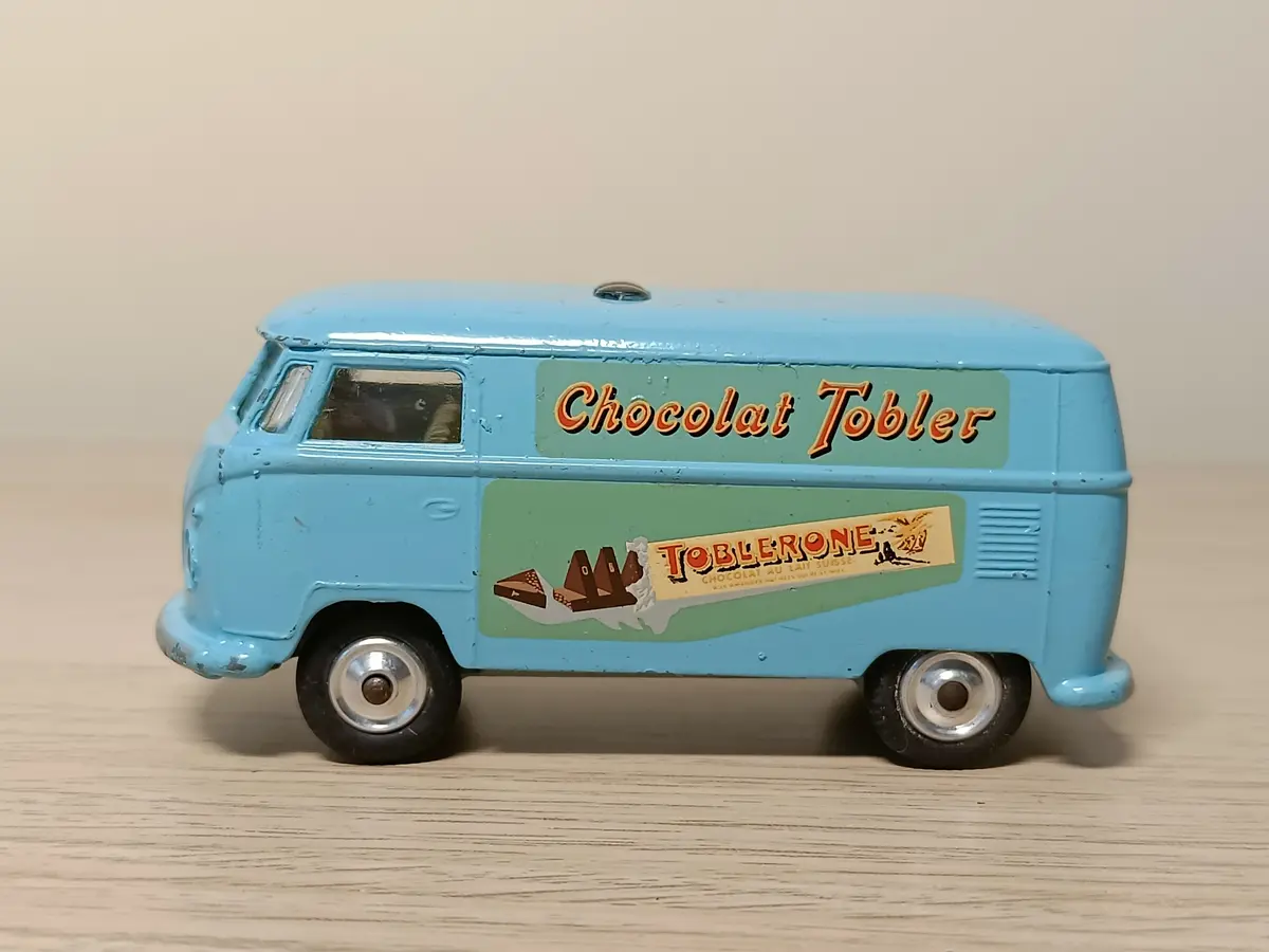 441 Vw Toblerone Van 1