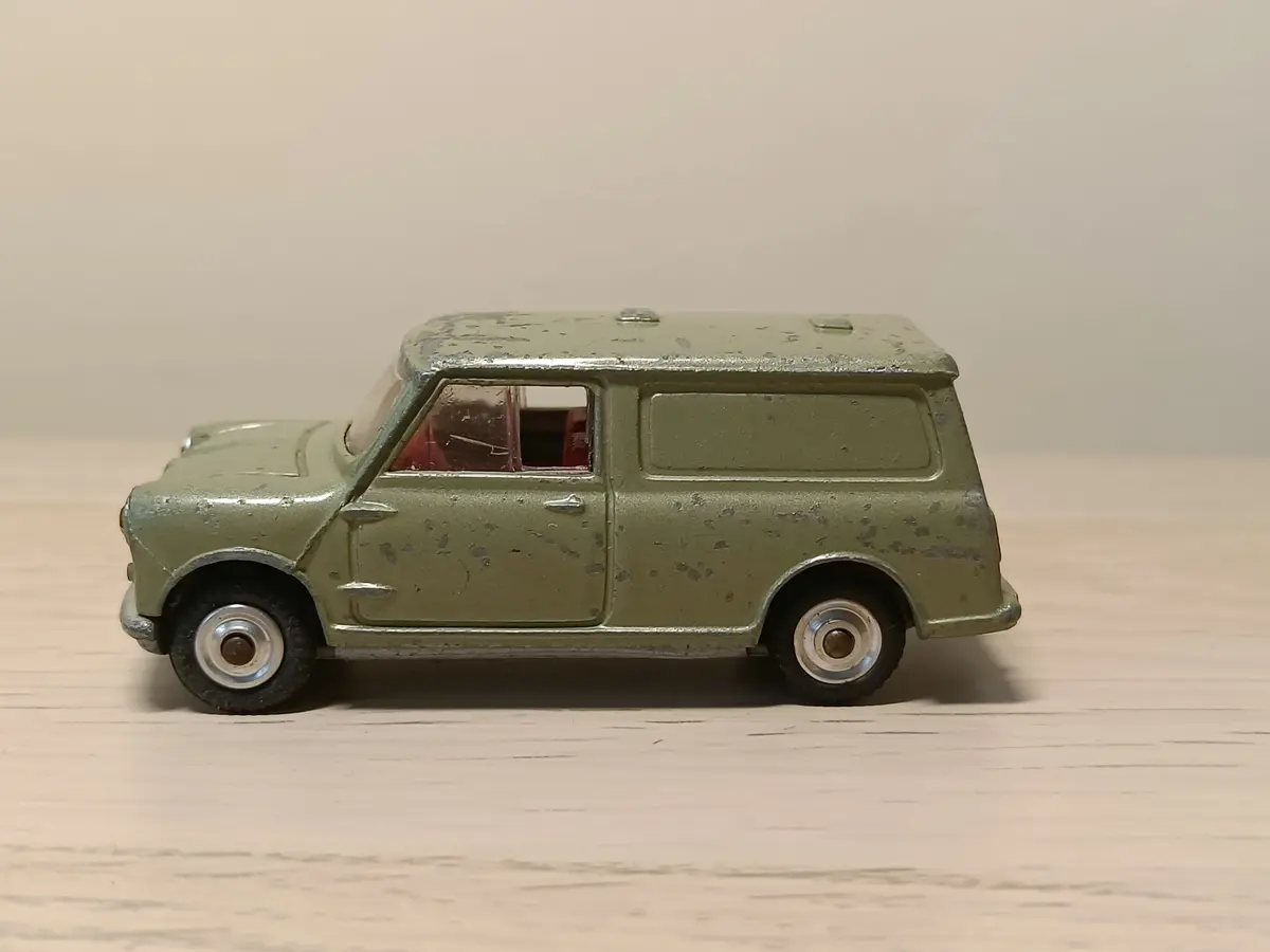 450 Austin Minivan With Countryman Grille (1) 1