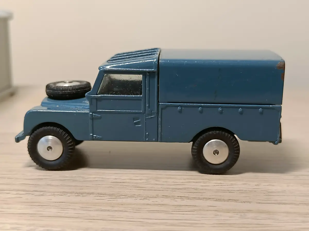 351 Raf Land Rover Early Edition 1