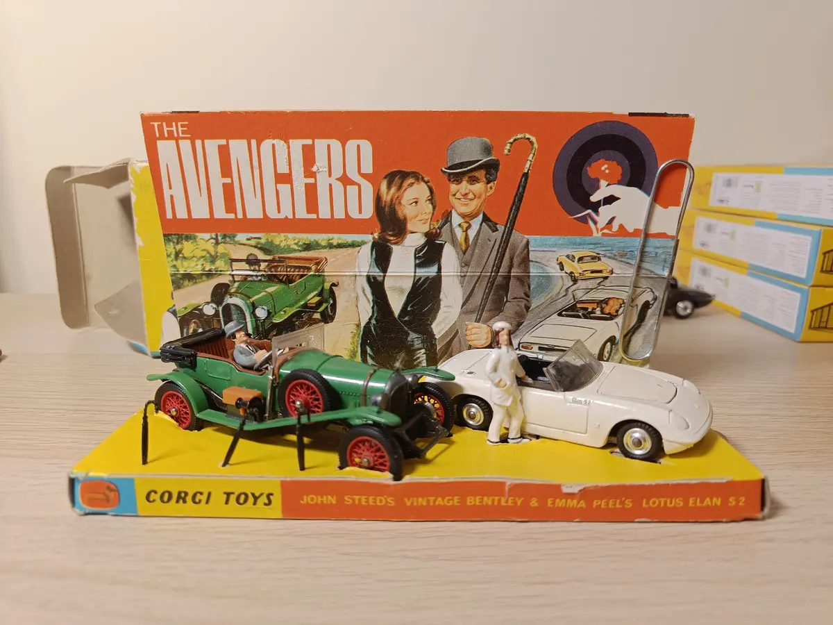 Gift Set 40 The Avengers *All Original* 1