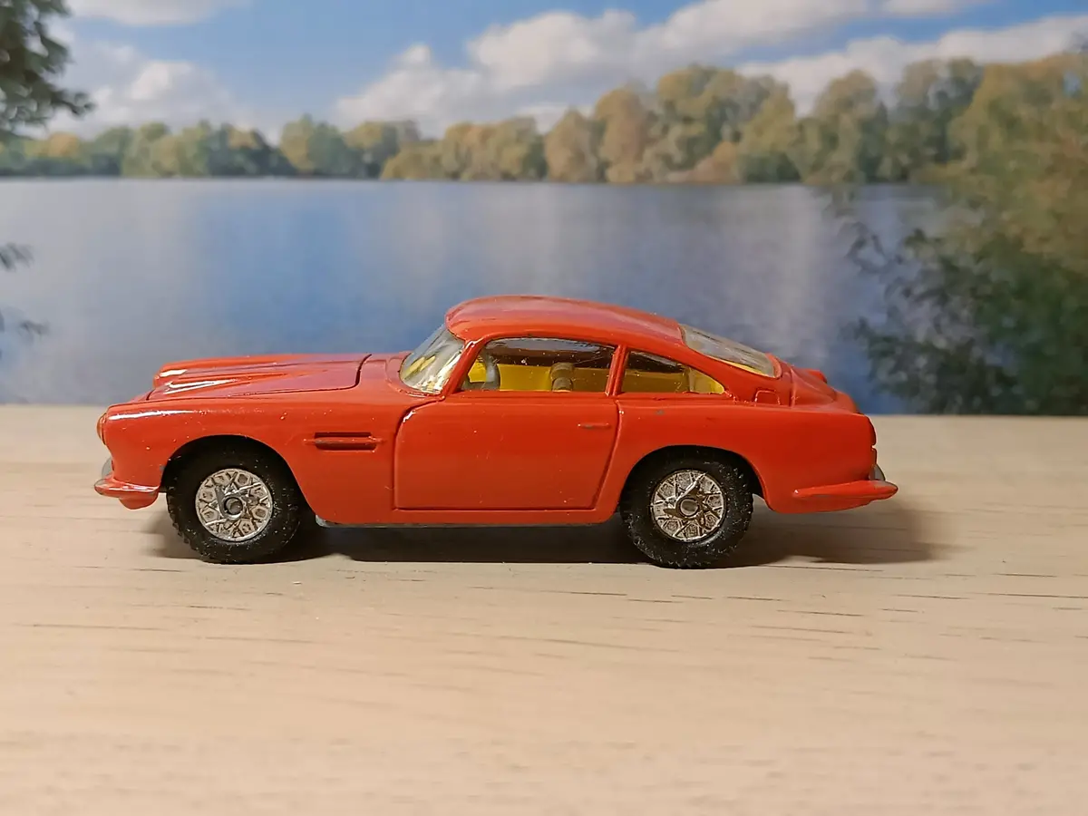 218 Aston Martin In Red With Cast Wheels 1