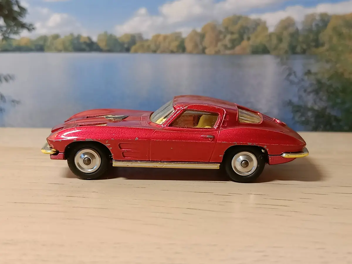 310 Chevrolet Corvette Sting Ray *Early Edition* 1