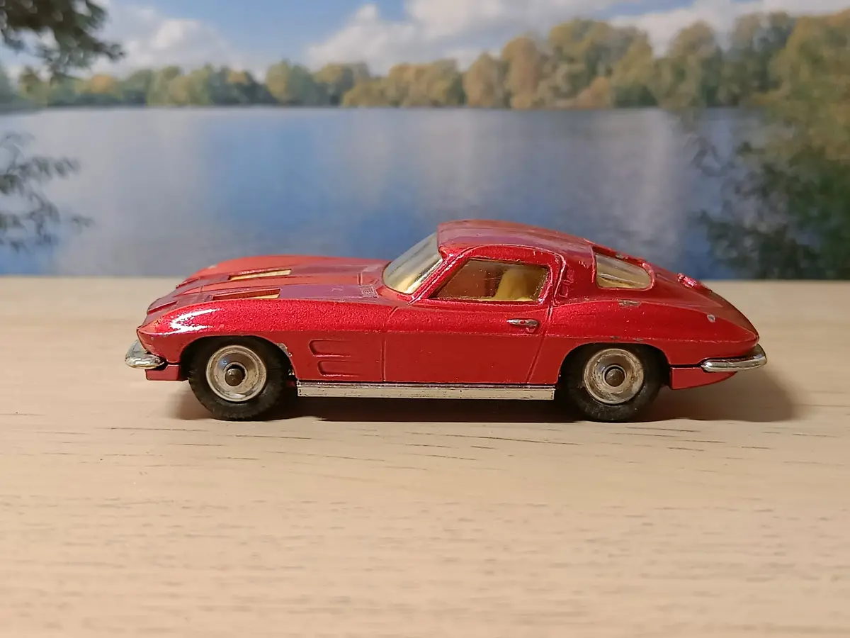 310 Chevrolet Corvette Sting Ray *Early Edition* 1