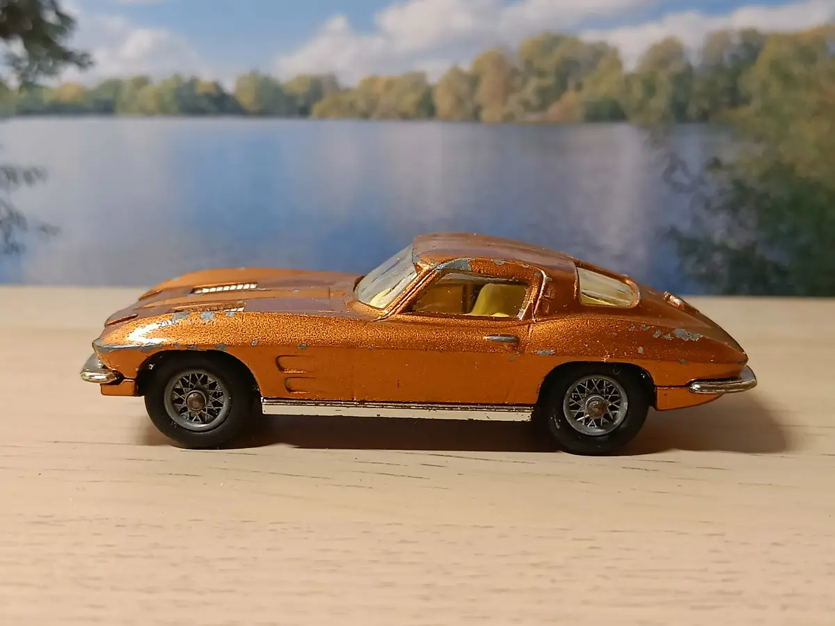 310 Chevrolet Corvette Sting Ray *In Bronze* With Original Box 1