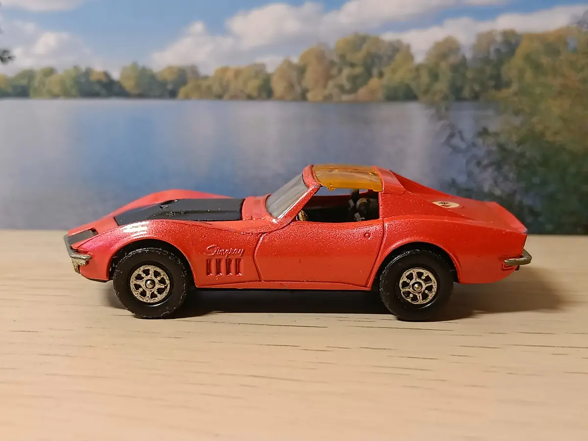 387 Chevrolet Corvette Stingray In Pink (Plain Covers) 1