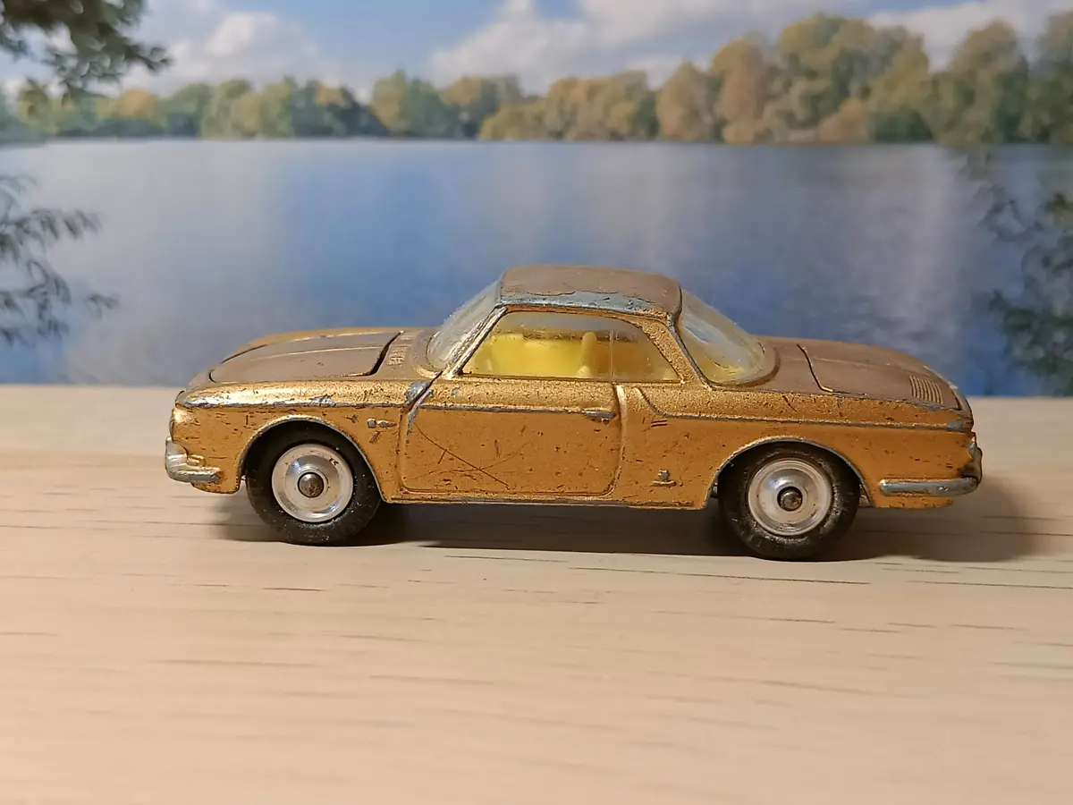 239 Volkswagen Karmann Ghia 1500 In Gold 1