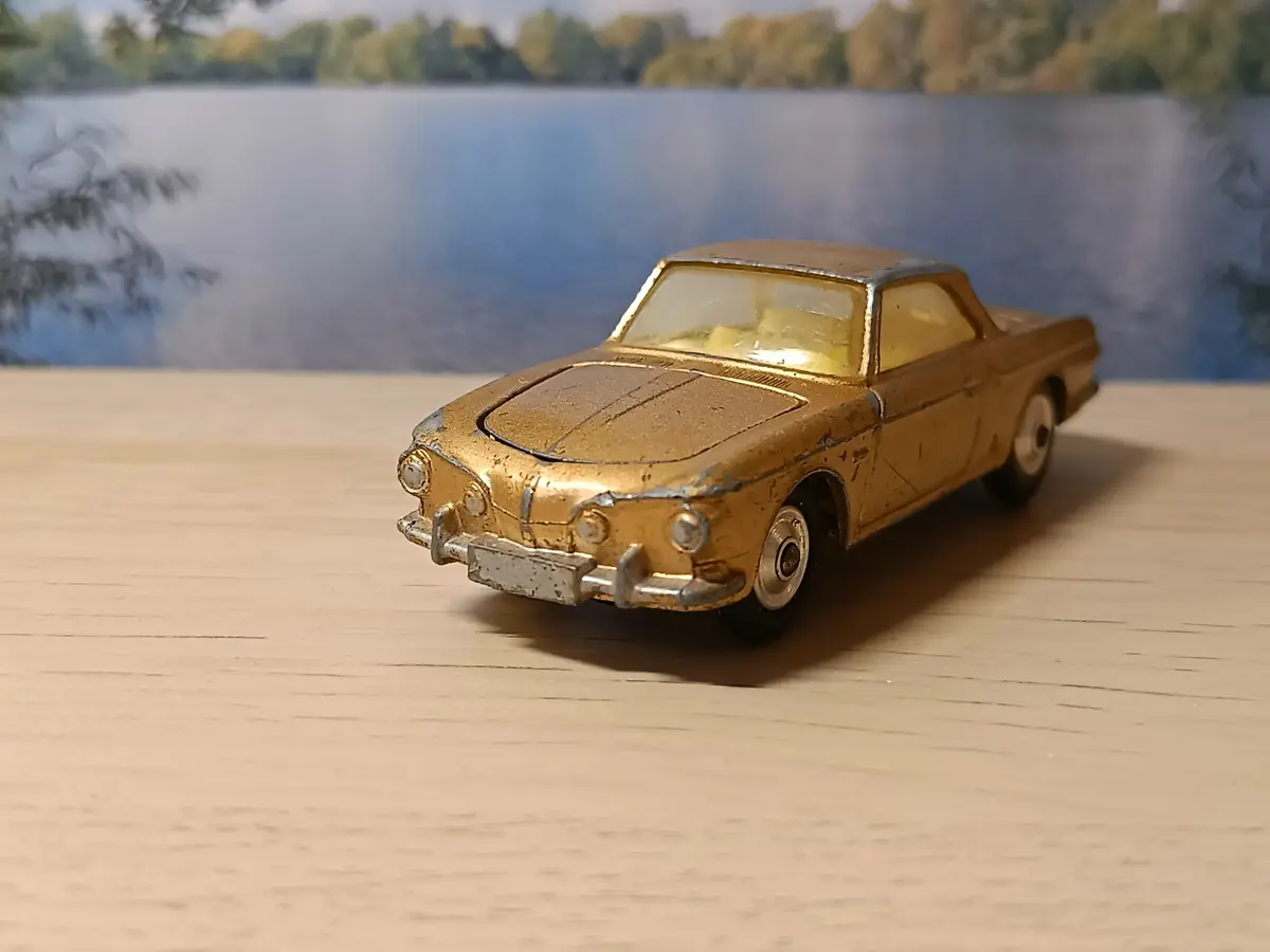 239 Volkswagen Karmann Ghia 1500 In Gold 2