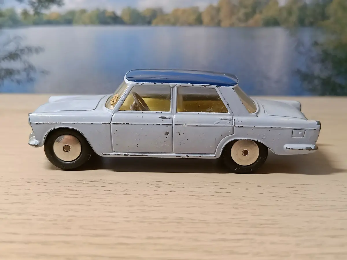 217 Fiat 1800 In Blue And Dark Blue 1