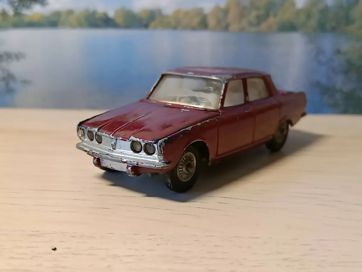 252 Rover 2000 In Maroon With Rare Cast Wheels 2