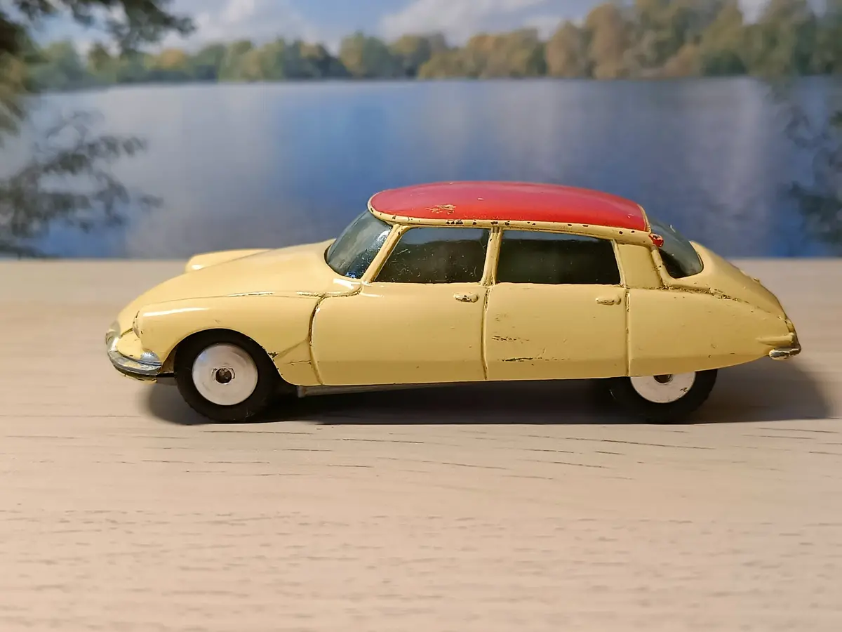 210 Citroen Ds19 1