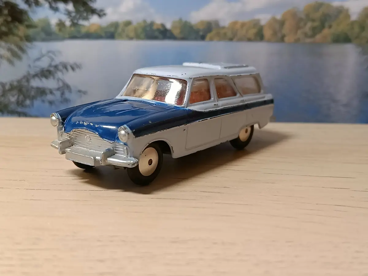 424 Ford Zephyr Estate Car (Copy) 2