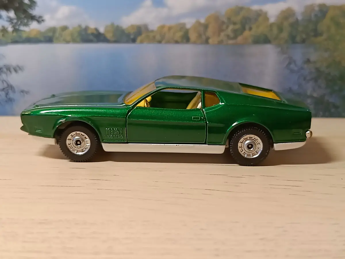 329 Ford Mustang Mach 1 In Green 1
