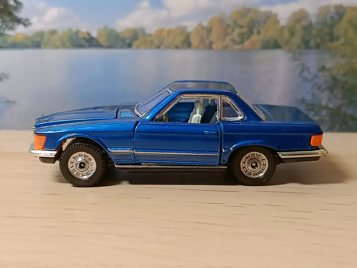 393 Mercedes-Benz 350Sl In Metallic Blue With Blue Interior 1