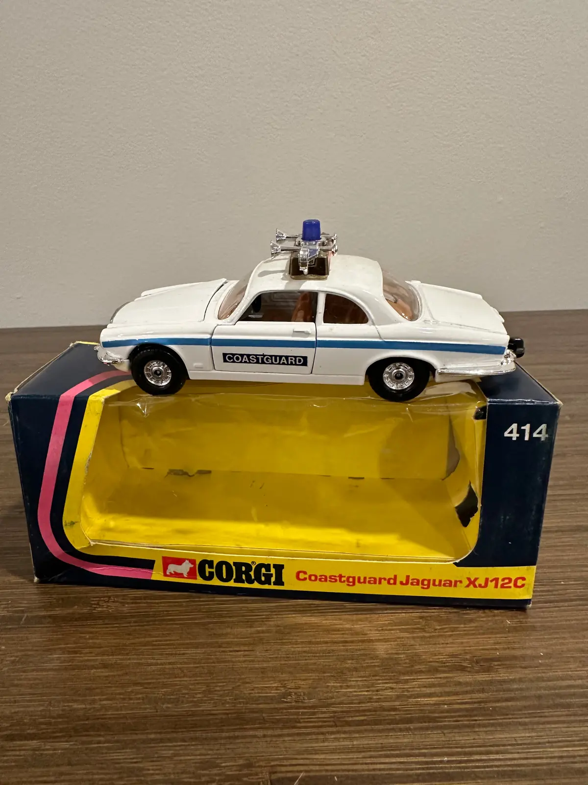 Corgi Toys 414 Jaguar Xj12c Coastguard With Original Box 1